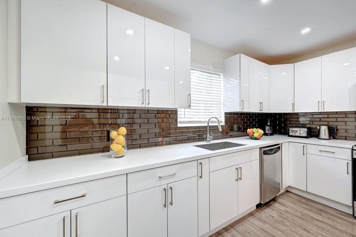 Interior, Kitchen, Recessed Lighting, Wood Texture Flooring