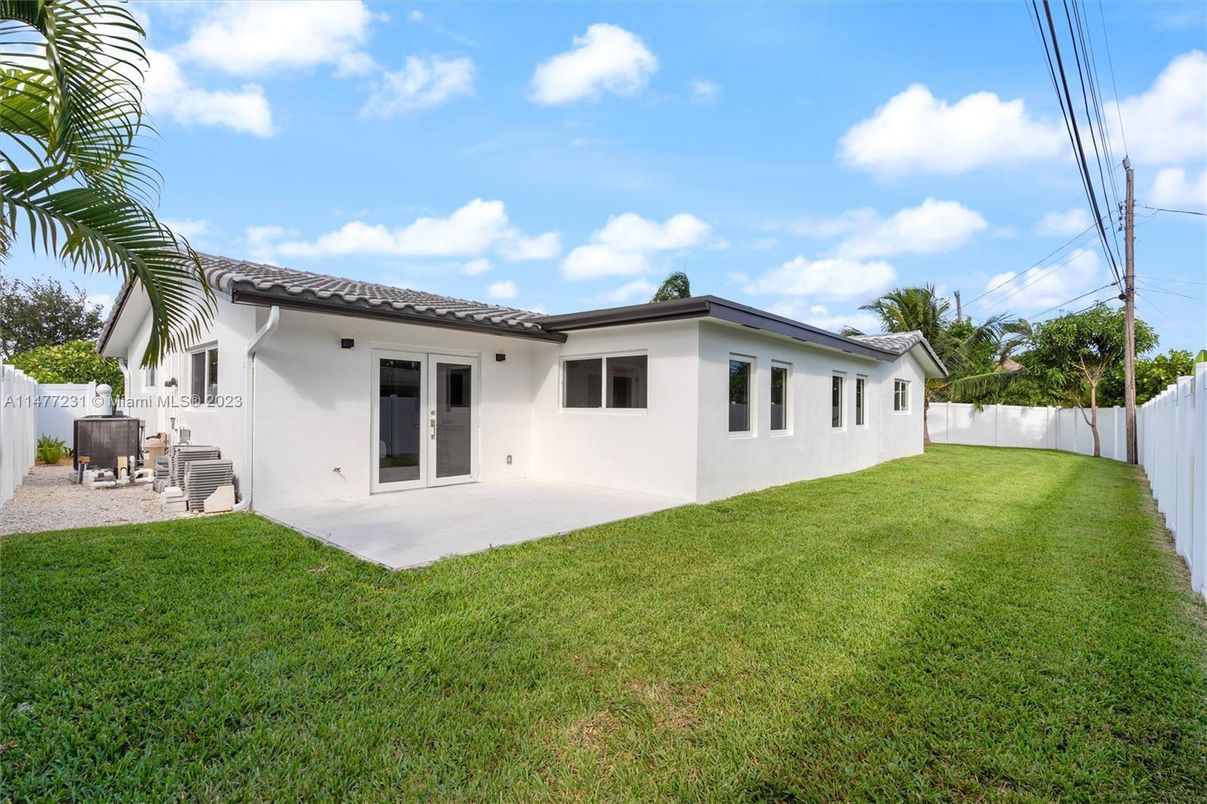 Backyard, Exterior