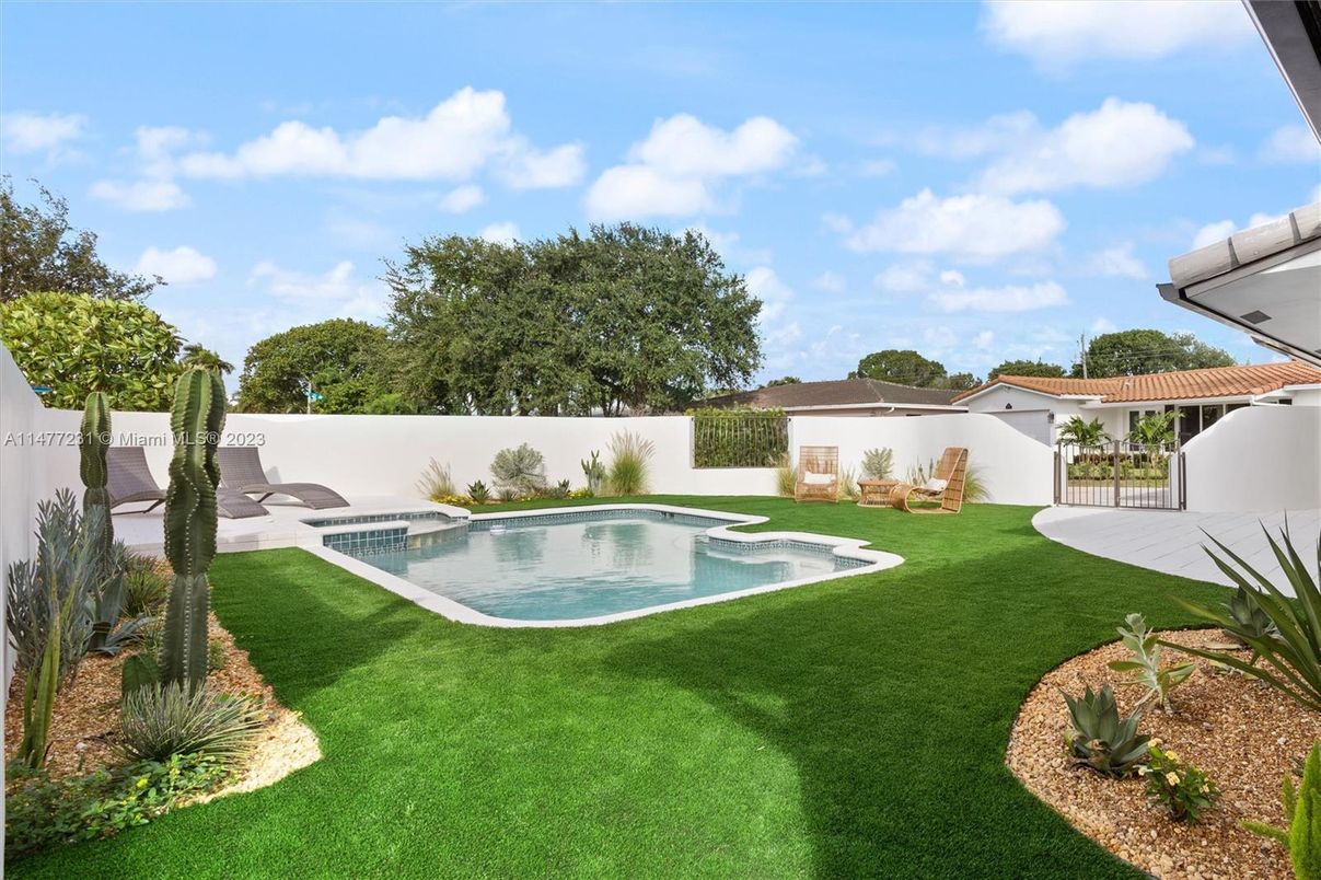 Backyard, Exterior, Pool
