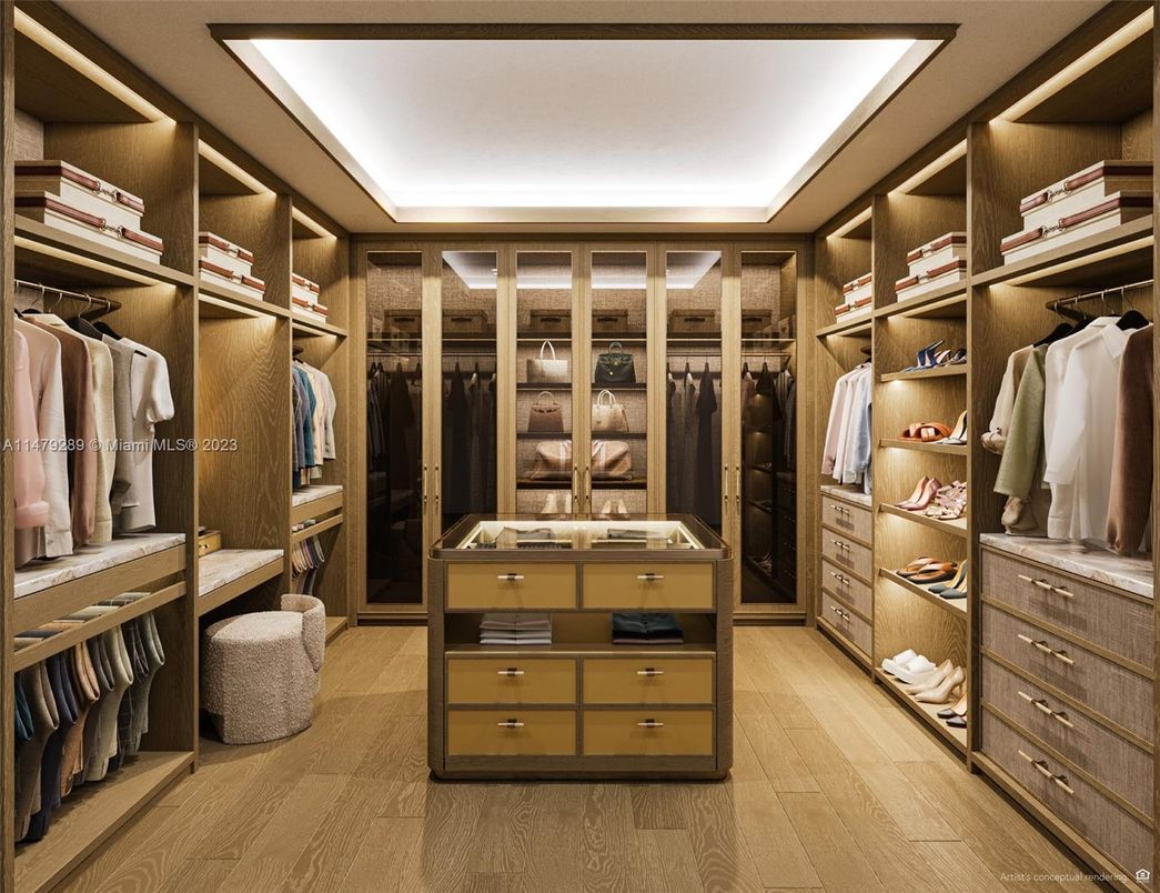Interior, Walk-in Closets, Wood Texture Flooring