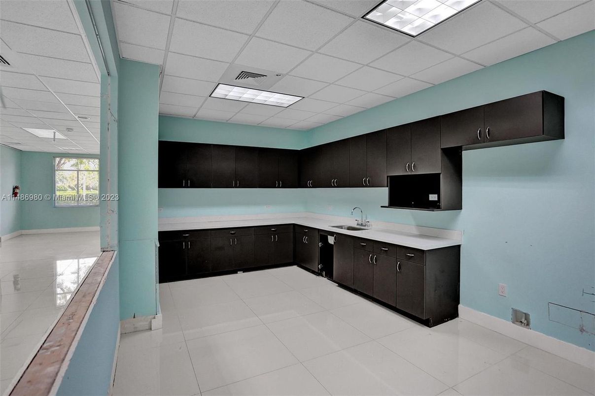 Interior, Kitchen, Recessed Lighting