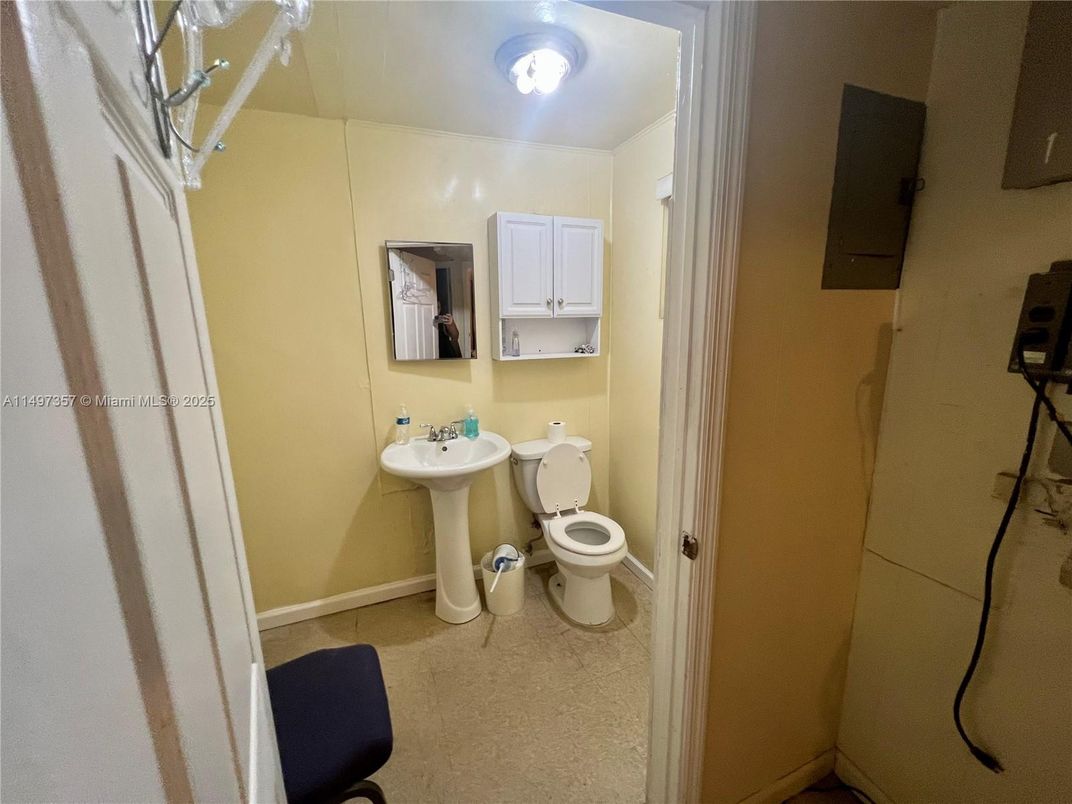 Bathroom, Interior