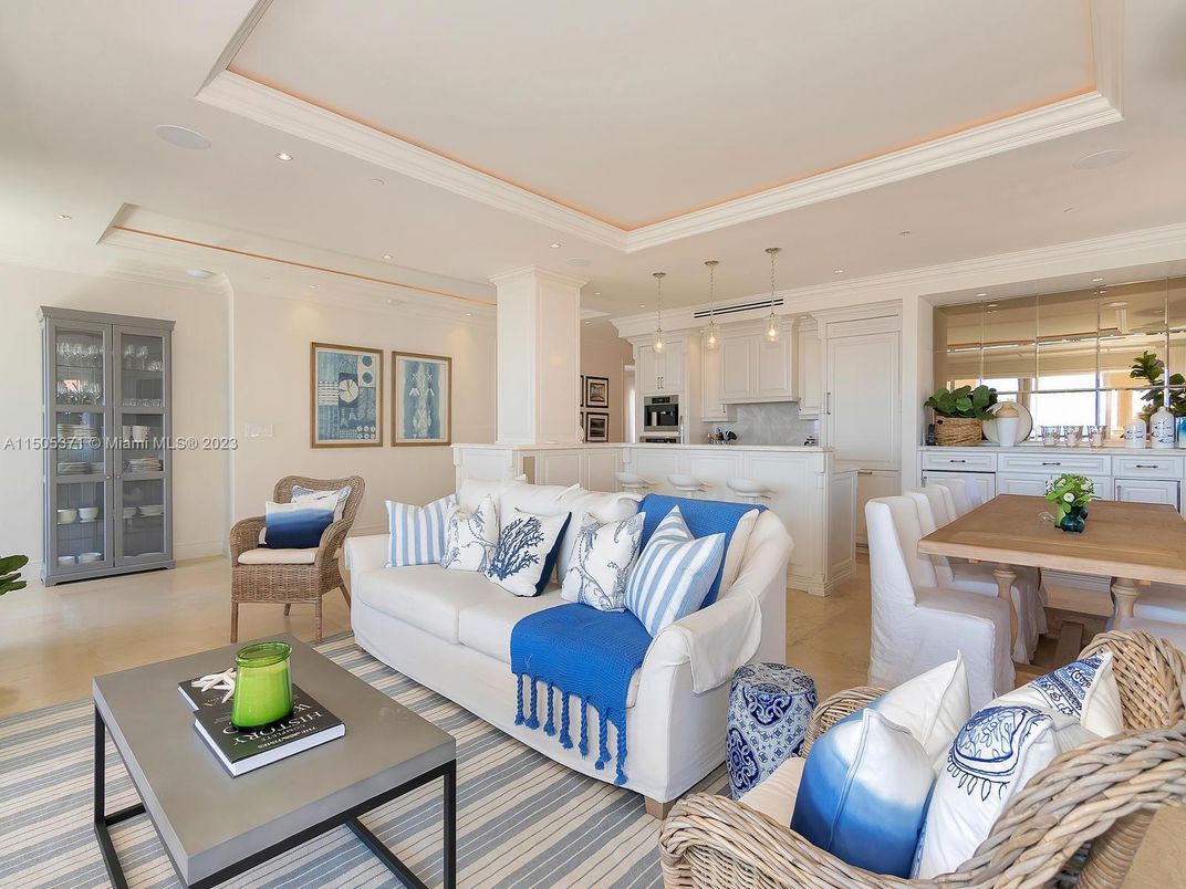 Dining room, Interior, Kitchen, Living room, Pendant Lights, Recessed Lighting