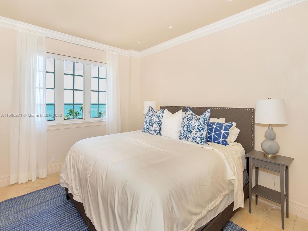Bedroom, Interior, Recessed Lighting, Water