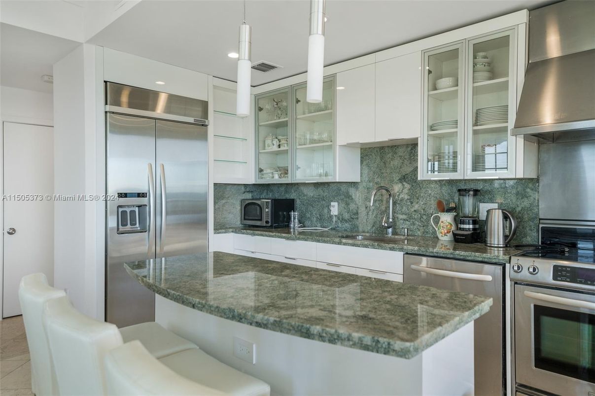 Interior, Kitchen, Pendant Lights, Recessed Lighting, Stainless Steel Appliances