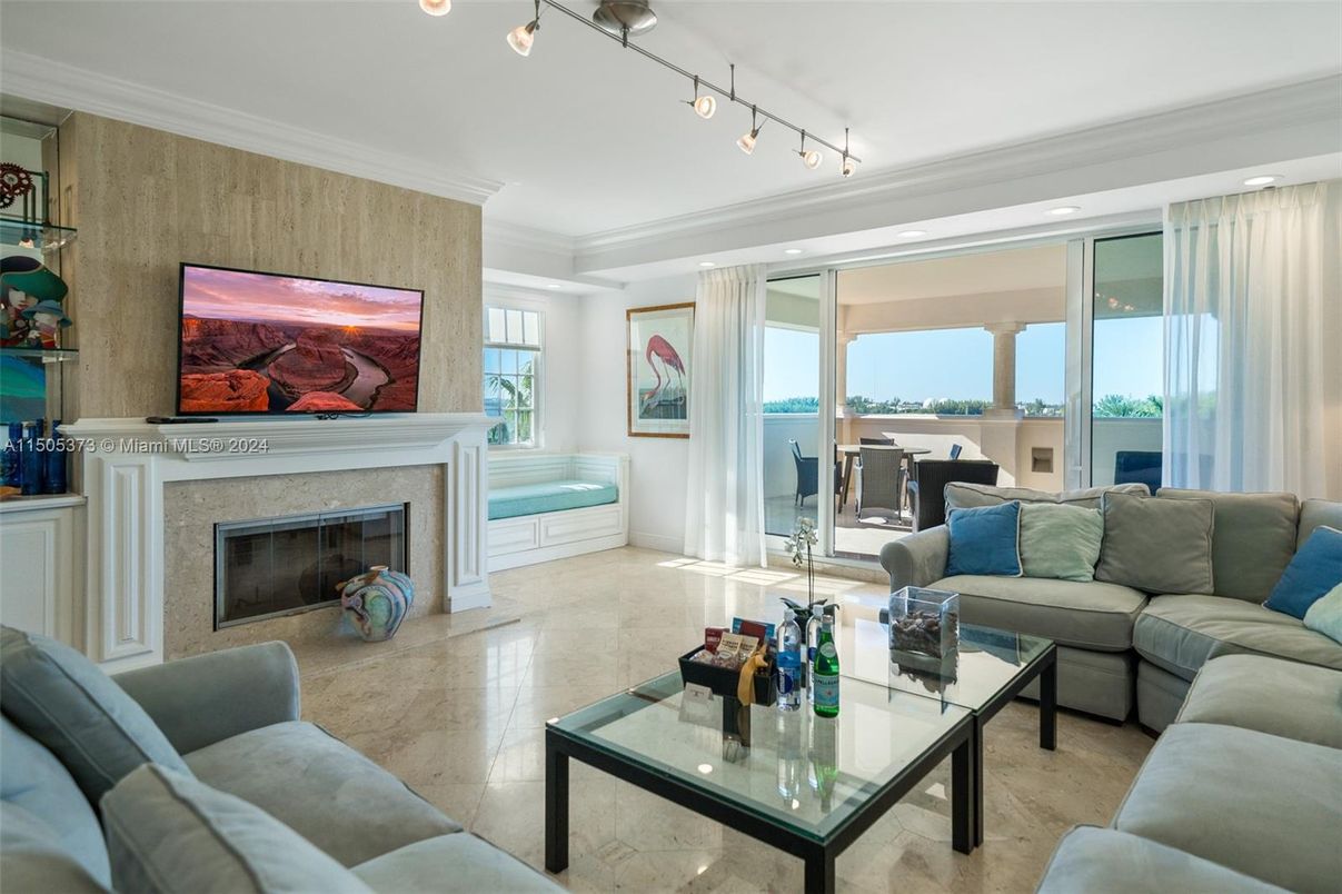 Fireplace, Interior, Living room, Recessed Lighting, Water