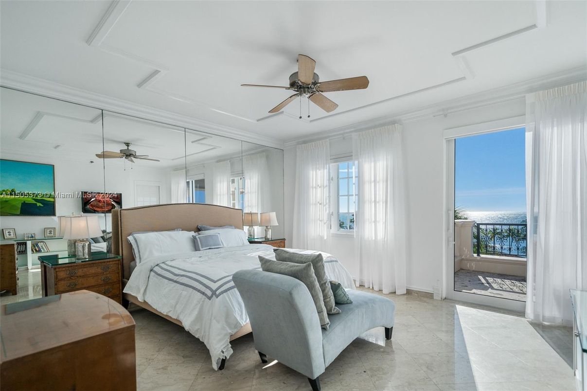 Bedroom, Interior, Water