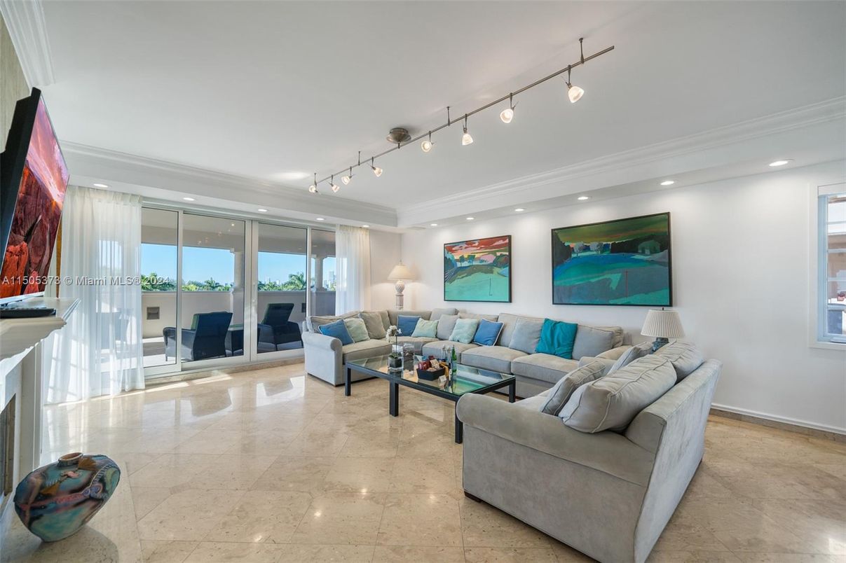 Interior, Living room, Recessed Lighting