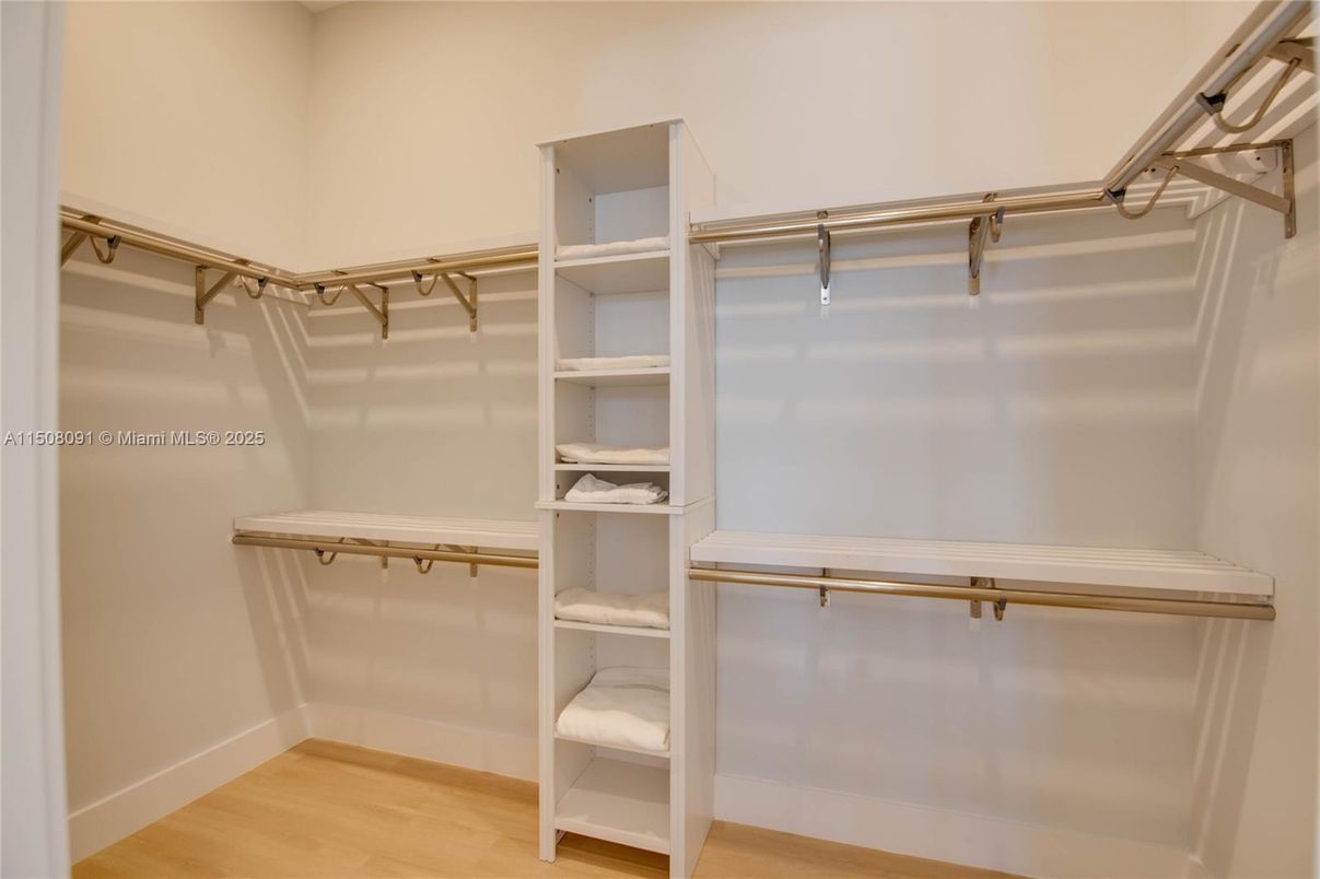 Interior, Walk-in Closets, Wood Texture Flooring