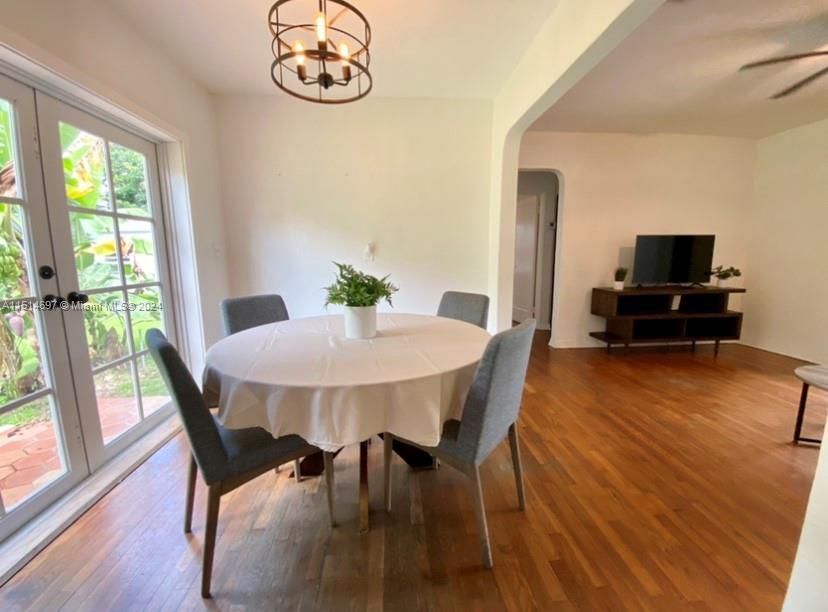 Chandelier, Dining room, Interior, Wood Texture Flooring