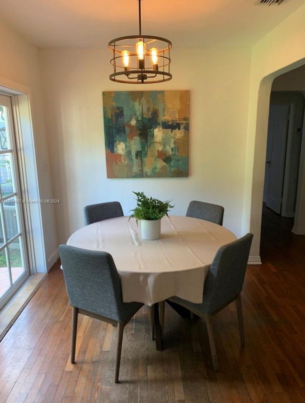 Chandelier, Dining room, Interior, Wood Texture Flooring