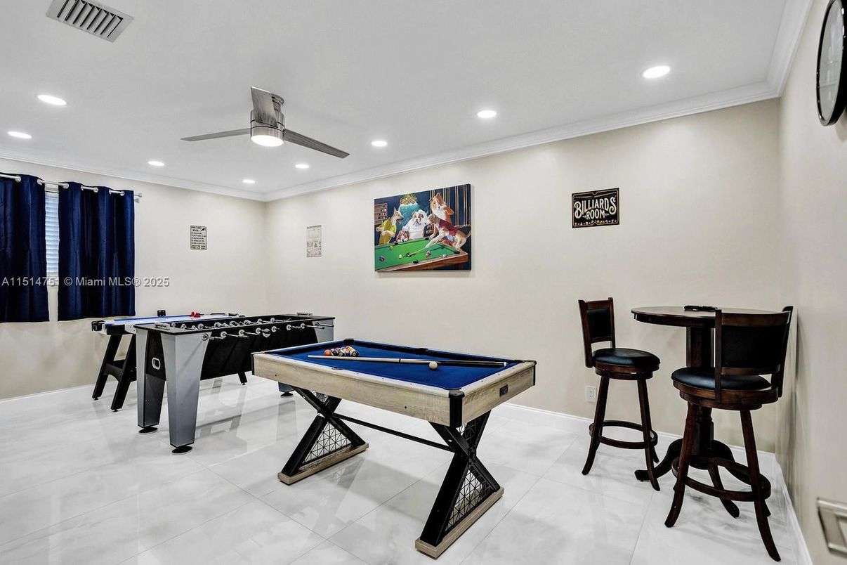 Billiard Table, Game Room, Interior, Recessed Lighting