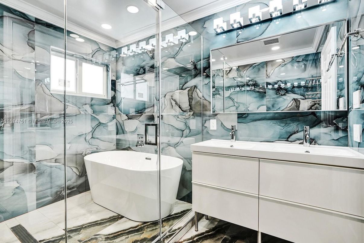 Bathroom, Dual Sink Vanities, Free Standing Baths, Glass Shower, Interior, Recessed Lighting