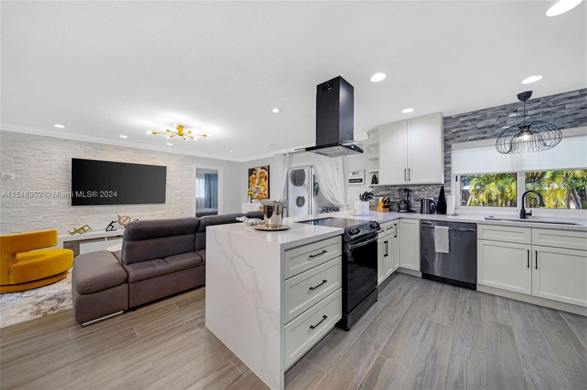 Interior, Kitchen, Living room, Pendant Lights, Recessed Lighting, Stainless Steel Appliances, Wood Texture Flooring