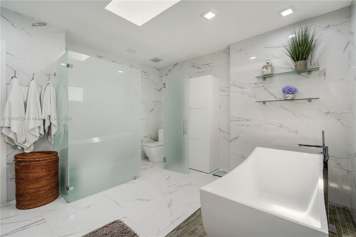 Bathroom, Free Standing Baths, Interior, Marble, Marble Walls, Recessed Lighting