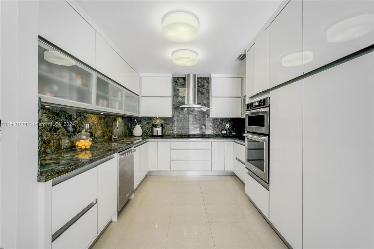 Interior, Kitchen, Stainless Steel Appliances