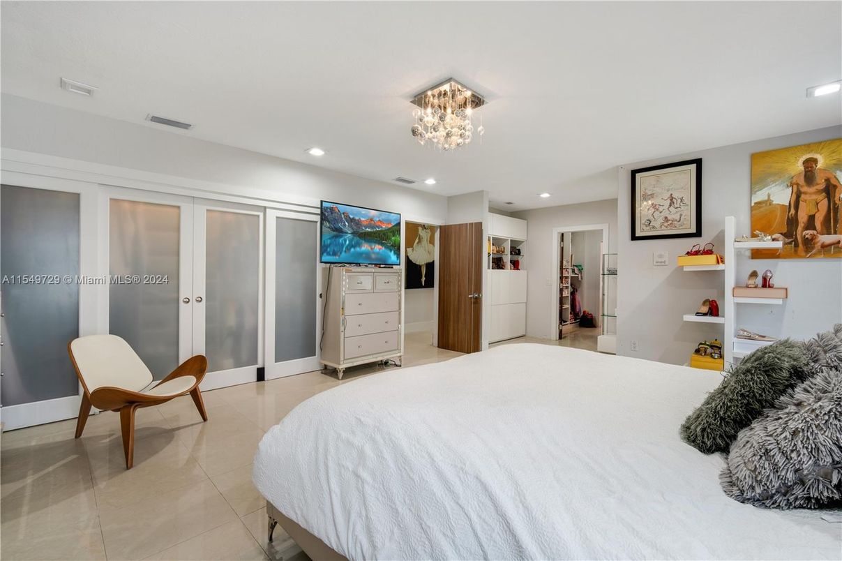 Bedroom, Chandelier, Interior, Recessed Lighting