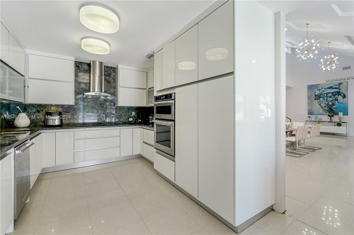 Interior, Kitchen, Pendant Lights, Stainless Steel Appliances