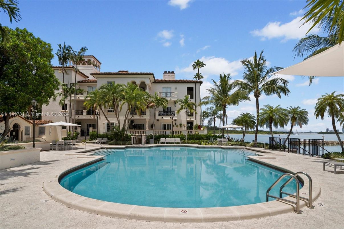 Exterior, Pool, Water