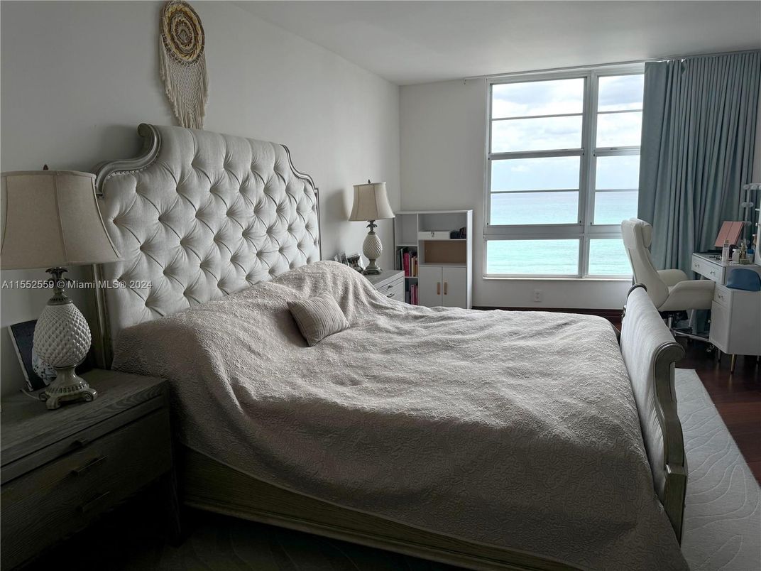 Bedroom, Interior, Water, Wood Texture Flooring
