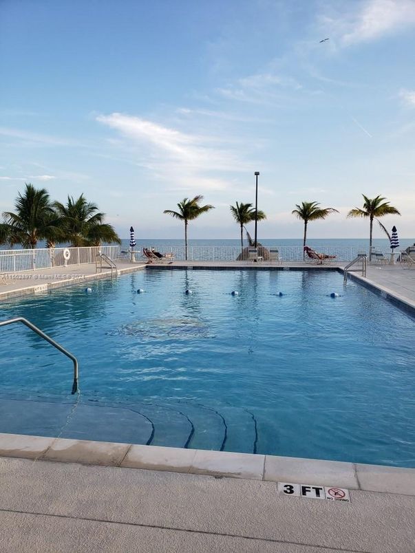 Exterior, Lake, Pool