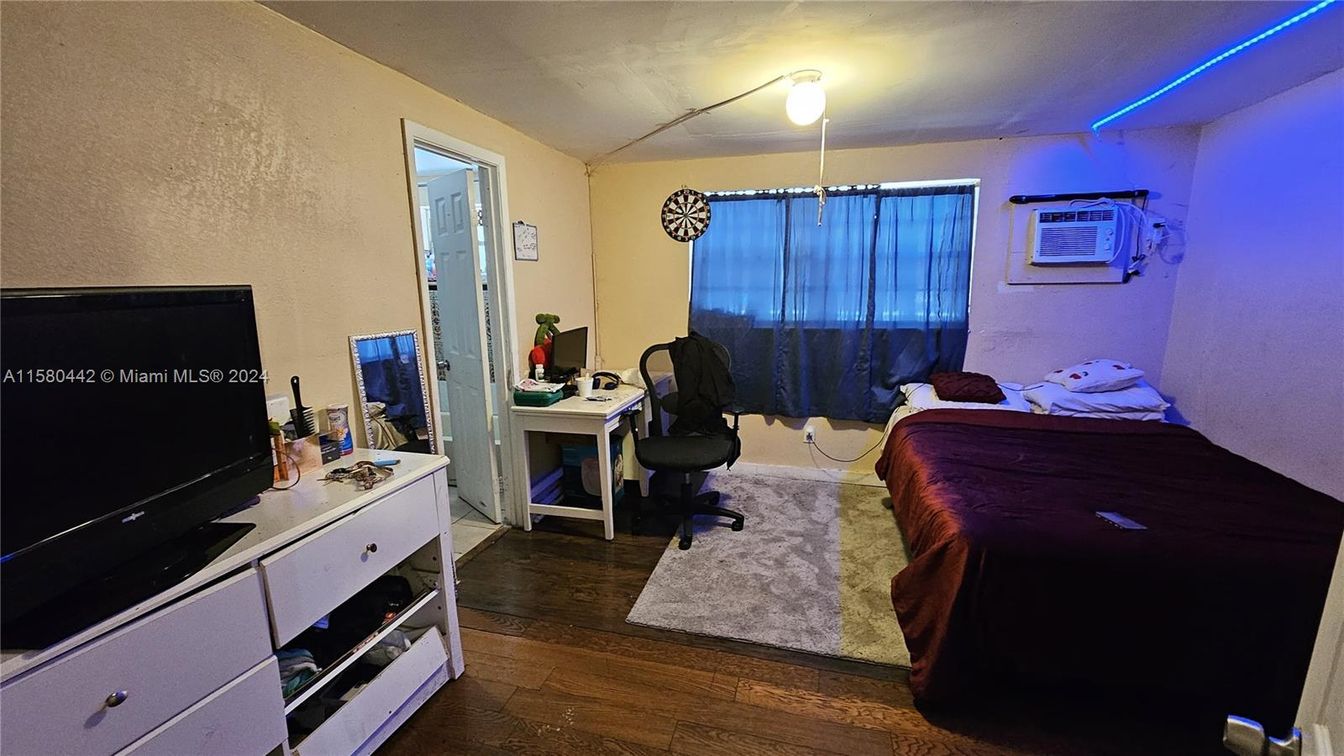 Bedroom, Home Office, Interior, Wood Texture Flooring