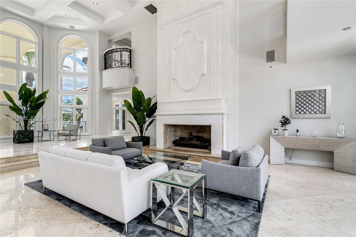 Fireplace, Interior, Living room, Recessed Lighting