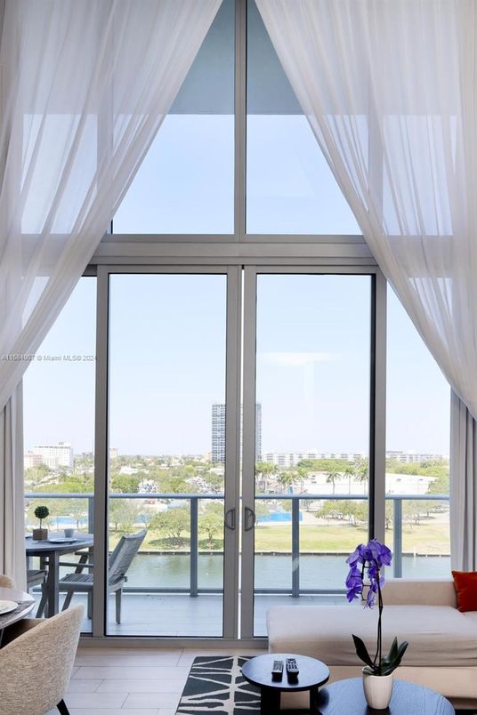 Interior, Sun Room, Wood Texture Flooring