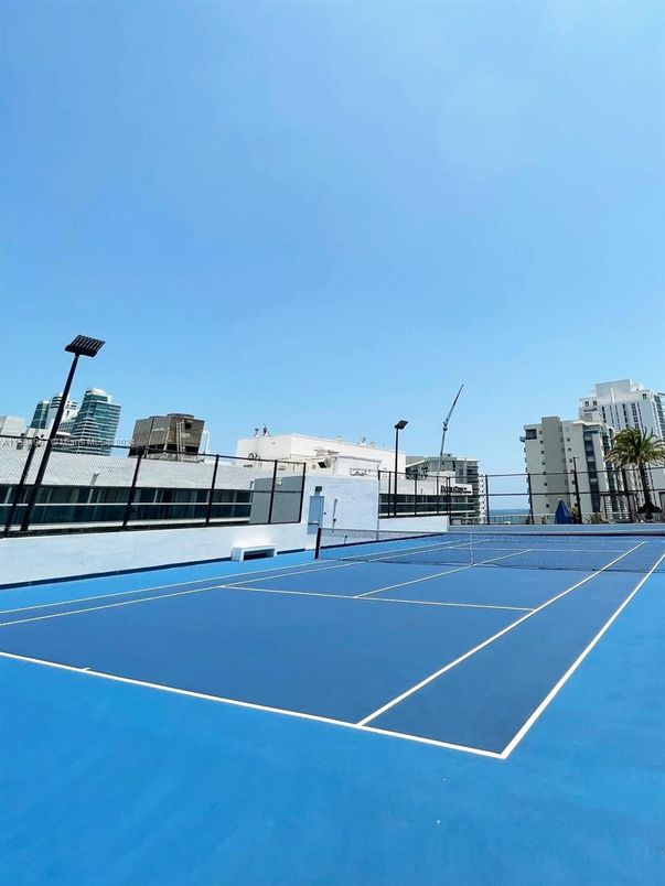 Exterior, Tennis Courts