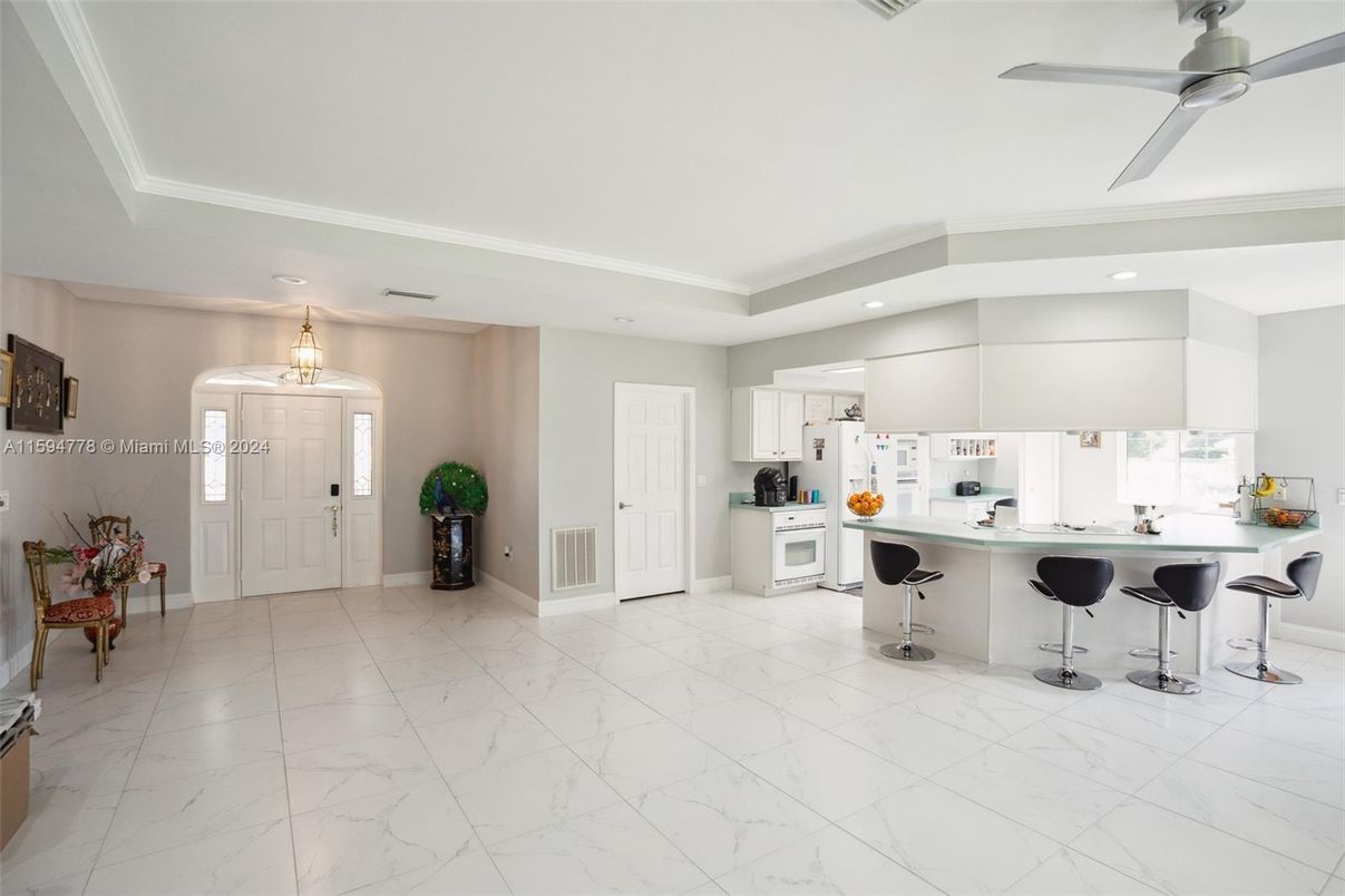 Interior, Kitchen, Marble, Recessed Lighting