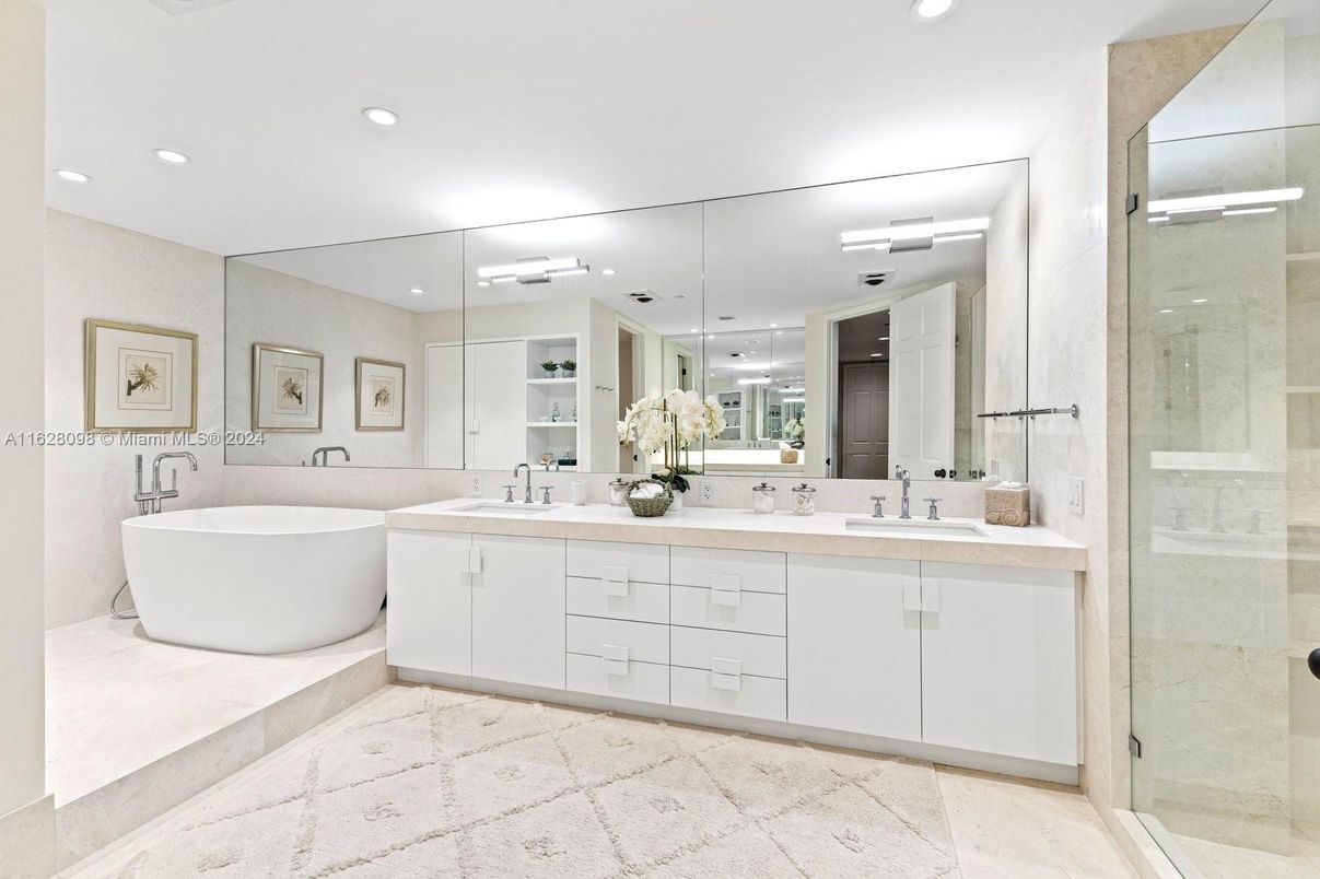 Bathroom, Dual Sink Vanities, Free Standing Baths, Glass Shower, Interior, Recessed Lighting