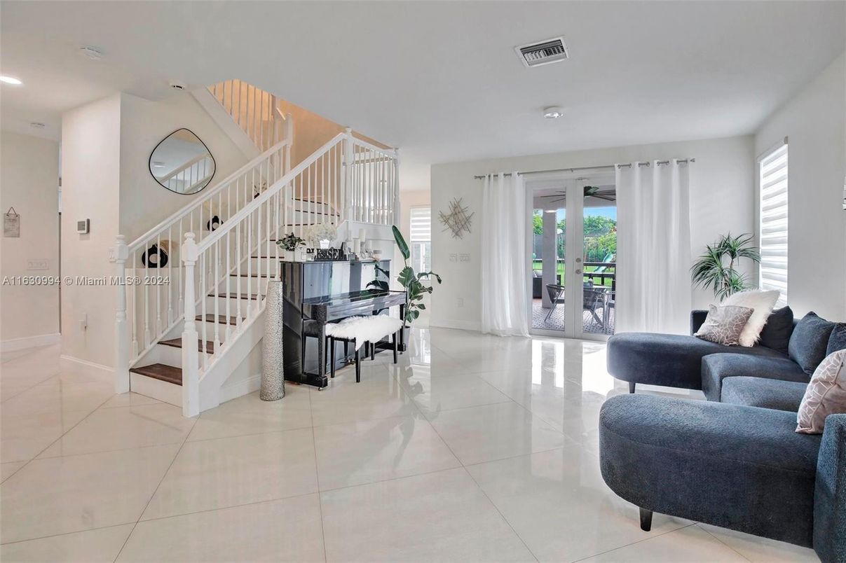 Interior, Piano, Recessed Lighting
