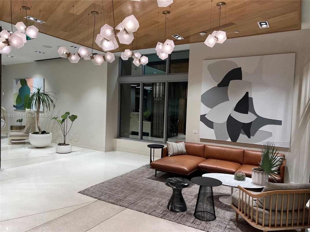 Interior, Living room, Pendant Lights, Recessed Lighting