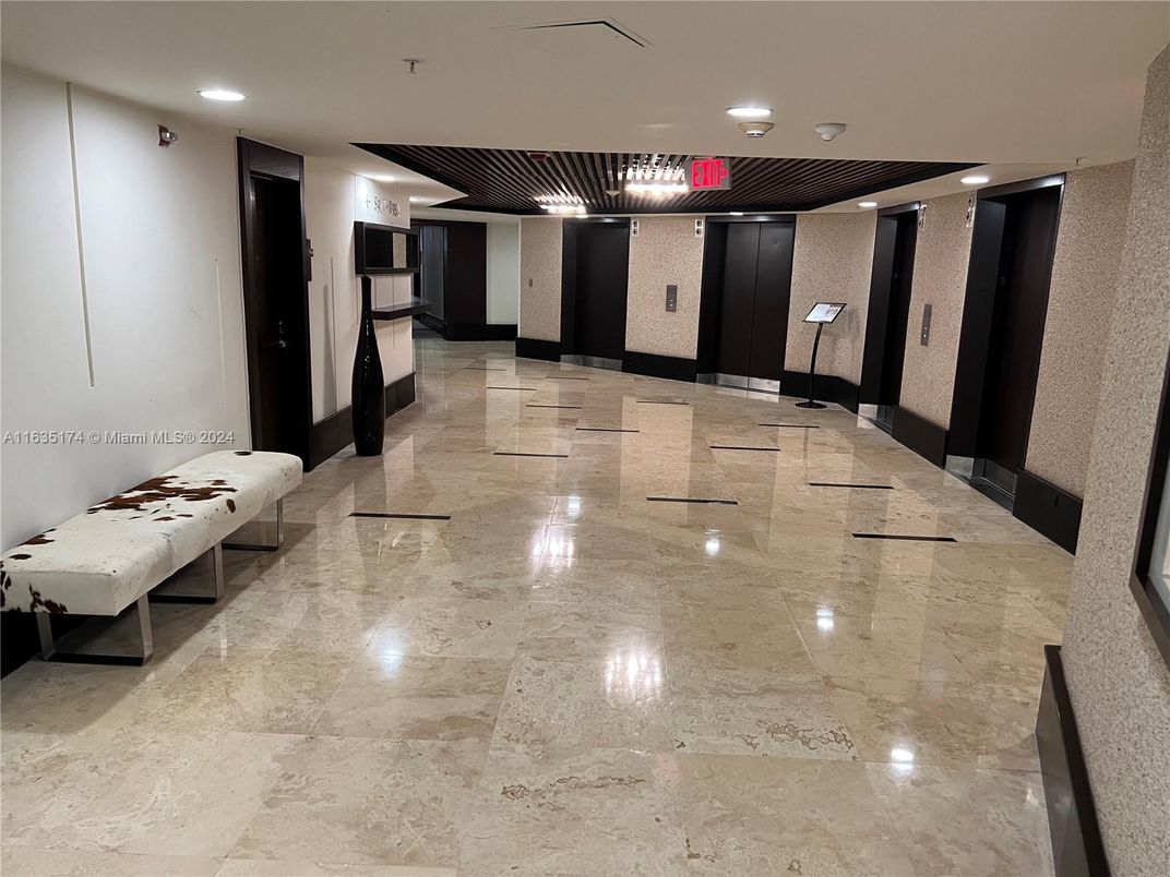 Interior, Recessed Lighting