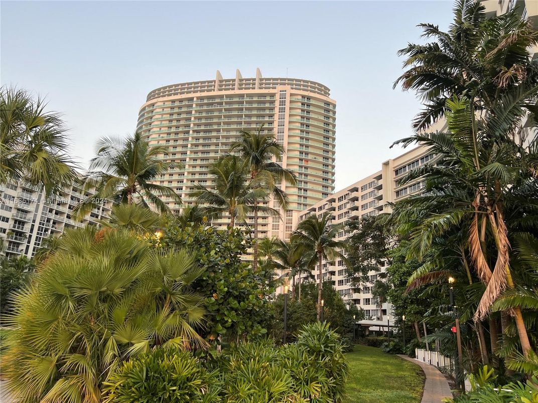 Exterior, Facade, Condo Building