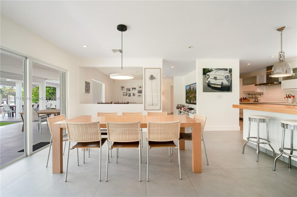 Dining room, Interior, Kitchen, Pendant Lights, Recessed Lighting