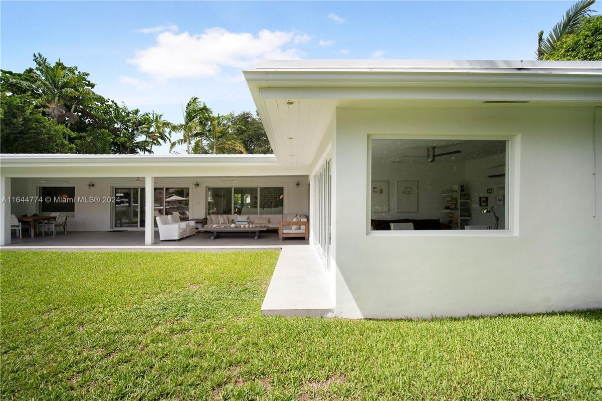 Backyard, Exterior