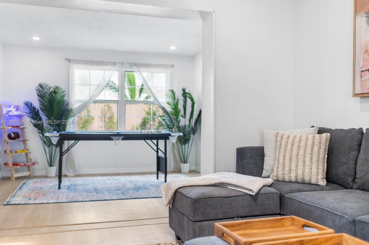Interior, Recessed Lighting