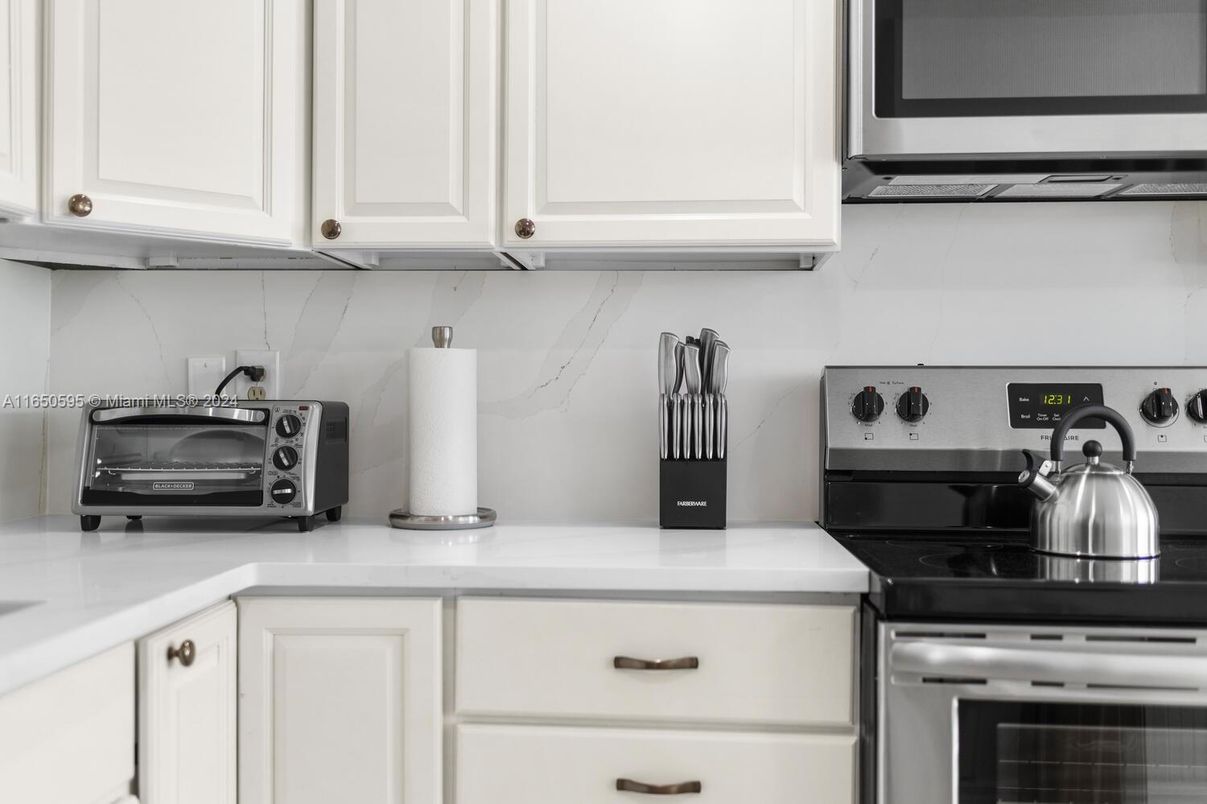 Interior, Kitchen, Stainless Steel Appliances