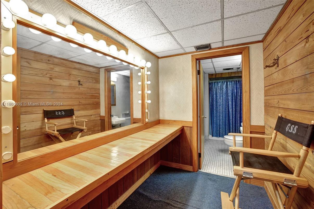 Interior, Wooden Walls