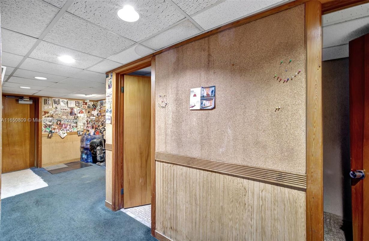 Interior, Recessed Lighting