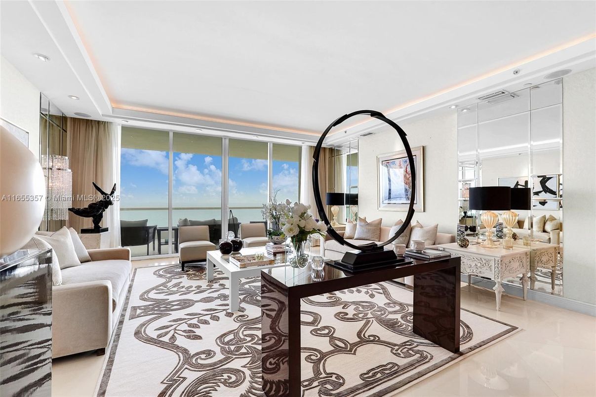 Interior, Living room, Recessed Lighting, Water