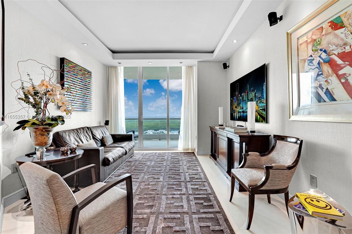 Interior, Living room, Recessed Lighting, Water