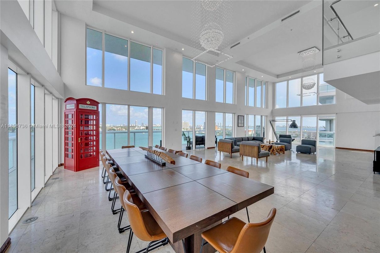 Dining room, Interior, Living room, Recessed Lighting, Water