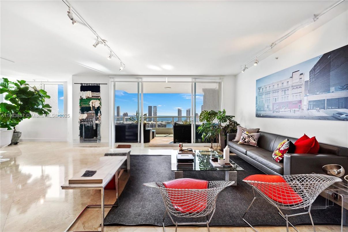 Interior, Living room, Water