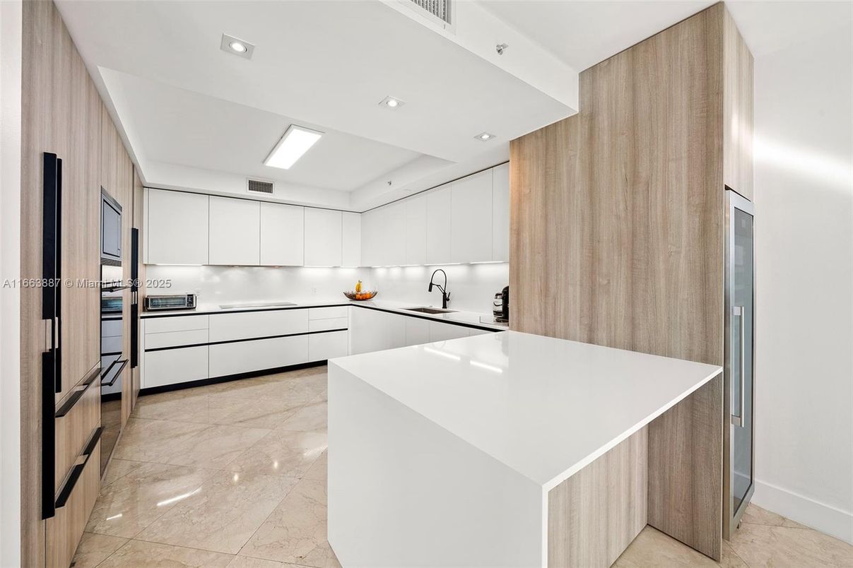 Interior, Kitchen, Recessed Lighting