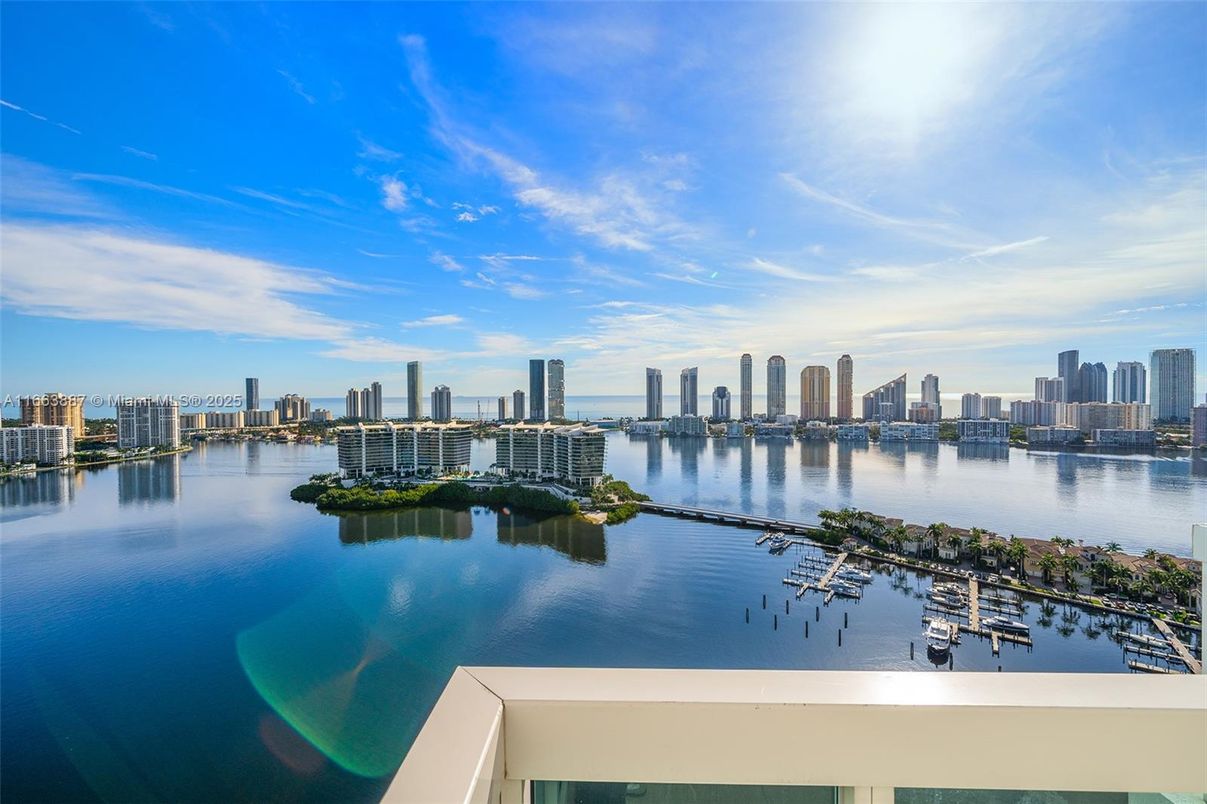 Water, Exterior, Pool, Other, Skyline