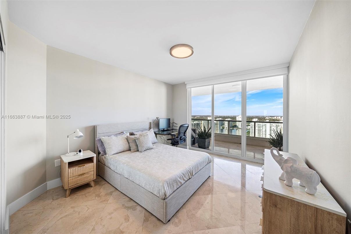 Bedroom, Interior, Water