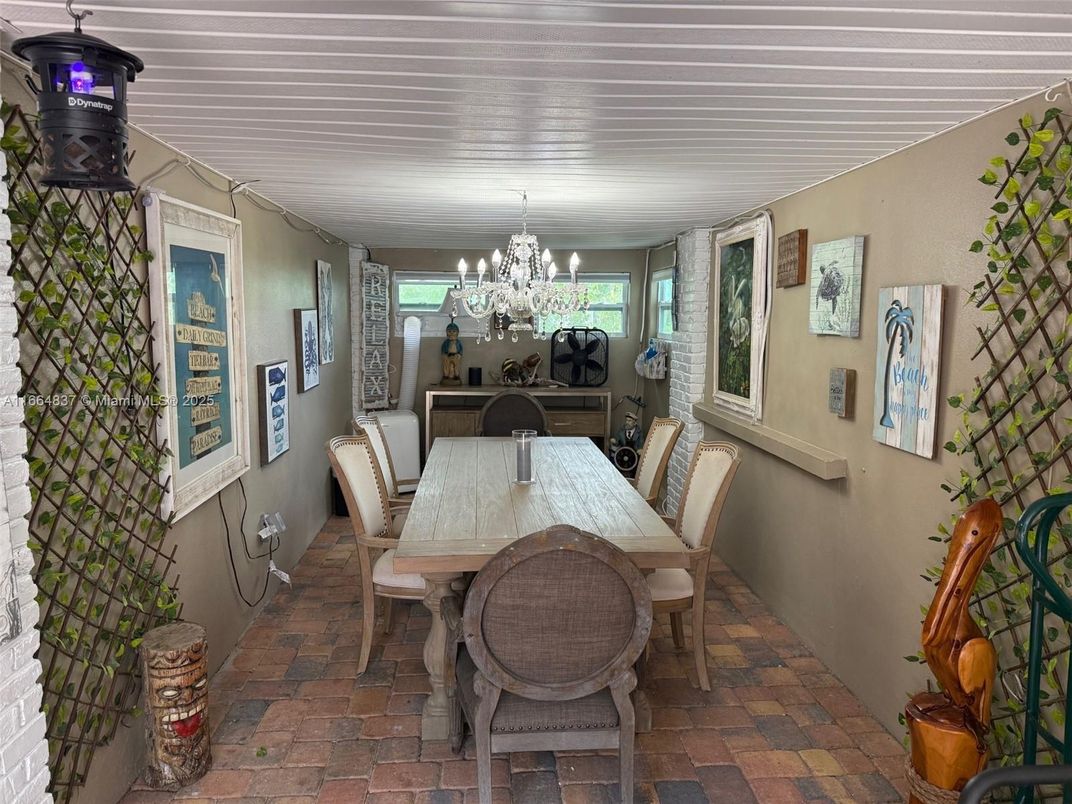 Chandelier, Dining room, Interior