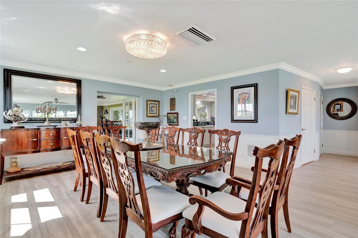 Chandelier, Dining room, Interior, Recessed Lighting, Water, Wood Texture Flooring